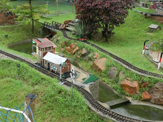 NeverEnuf Garden Railway